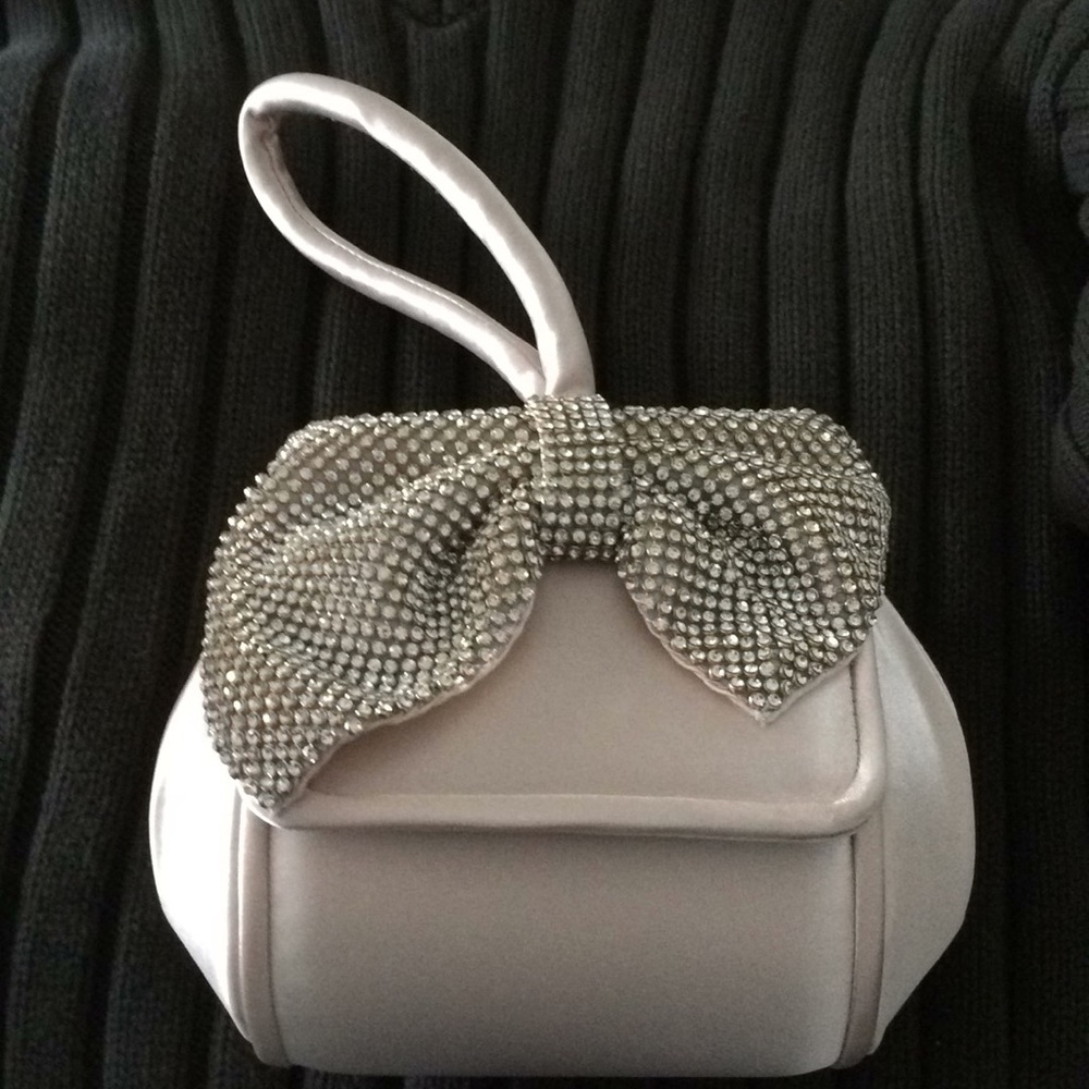 Elegant Champagne -color bag with rhinestone. NWT - Picture 3 of 5